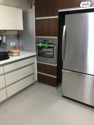 דו משפחתי, חיפה