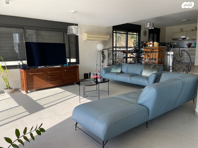 דו משפחתי, חיפה