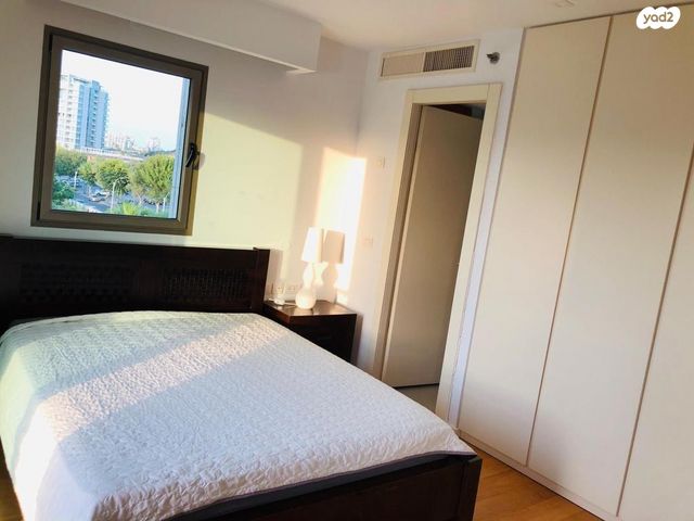 דירה, הרצליה