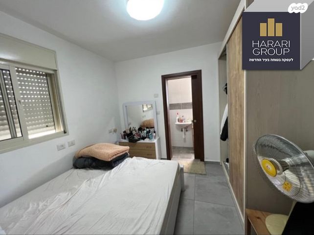 גג/ פנטהאוז, ספיר, אבני חן, חריש