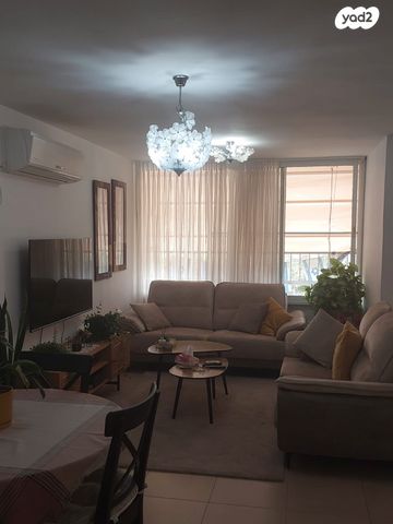 דירה, תל חי, כיסופים, כפר סבא