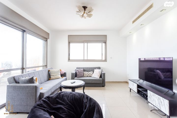 שדרות האלונים 