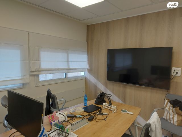 משרדים, פתח תקווה