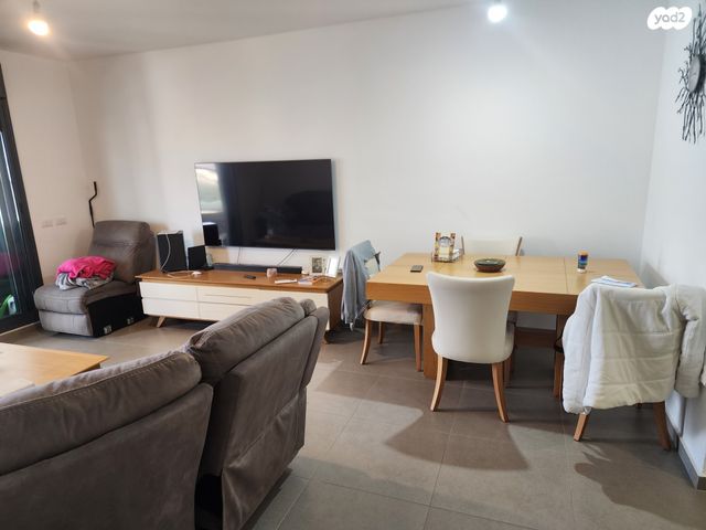 דירה, השקד, מבשרת ציון