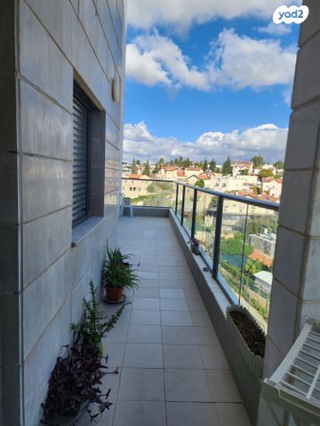 דירה, השקד, מבשרת ציון