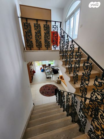 בית פרטי/ קוטג', היקב 21, קציר