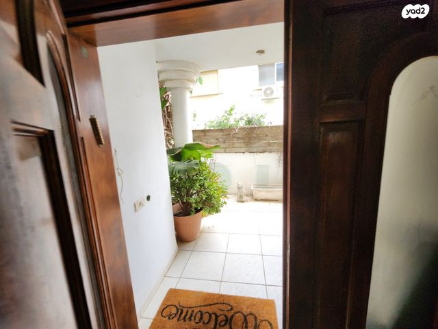 בית פרטי/ קוטג', היקב 21, קציר