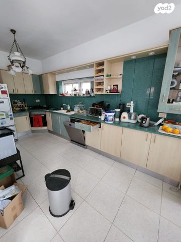 בית פרטי/ קוטג', היקב 21, קציר