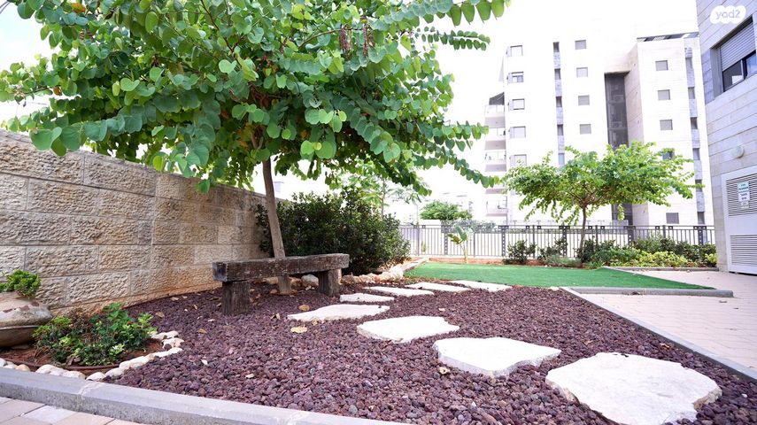 גג/ פנטהאוז, גפן 58, החורש, חריש