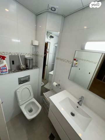 דירה, אלנבי 56, כרם התימנים, תל אביב יפו