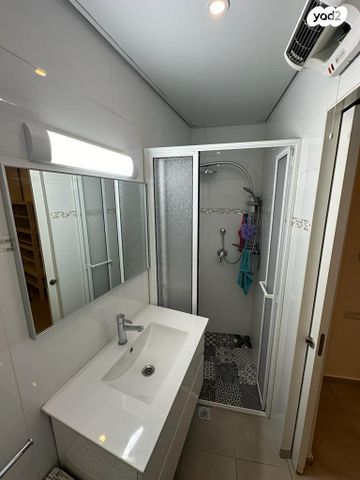 דירה, אלנבי 56, כרם התימנים, תל אביב יפו