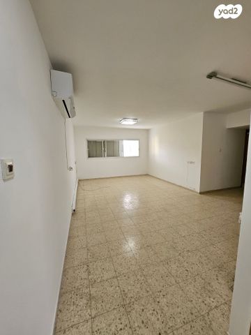 דירה, דוד המלך, קרית גת