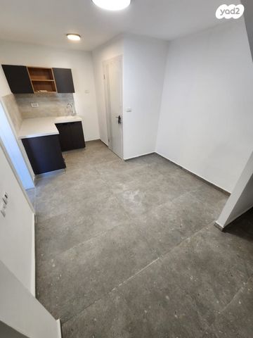 דירה, לוס אנג'לס, אופיר, אילת