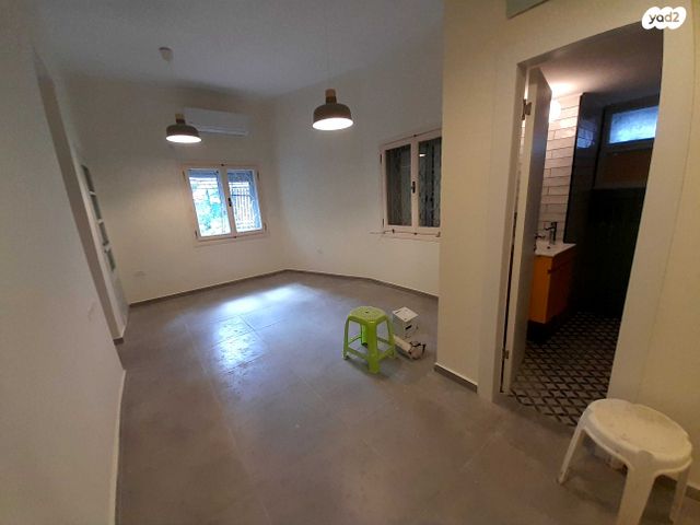 דירת גן, הרצליה, חיפה