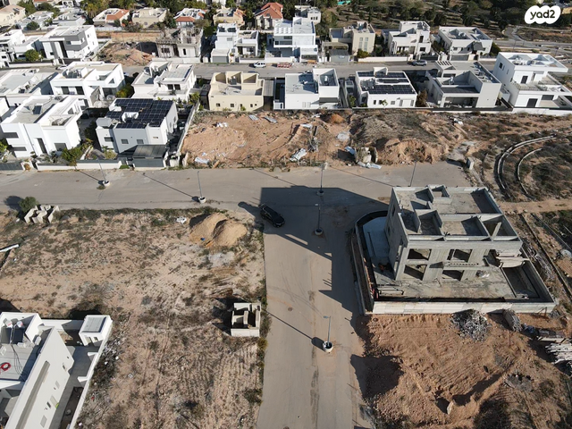 מגרשים, נחל לכיש 25, שרונית, להבים