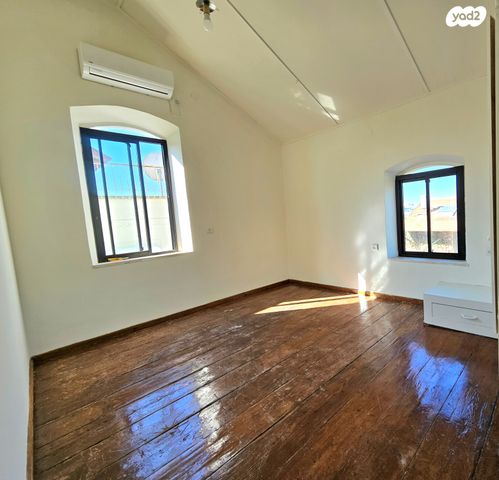 משרדים, בני עטרות