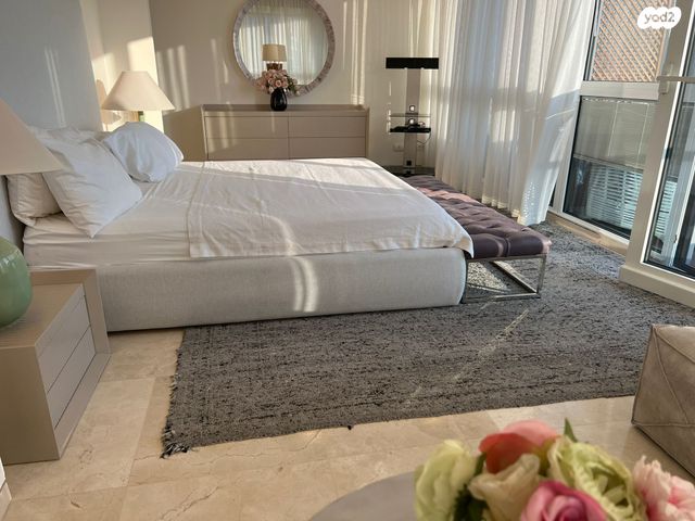 דירה, ניסים אלוני, צמרות איילון, פארק צמרת, תל אביב יפו