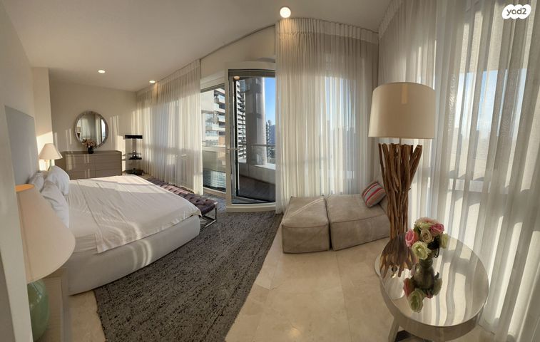 דירה, ניסים אלוני, צמרות איילון, פארק צמרת, תל אביב יפו