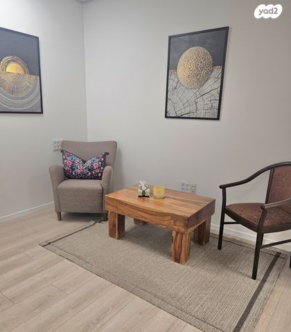 משרדים, יהוד מונוסון