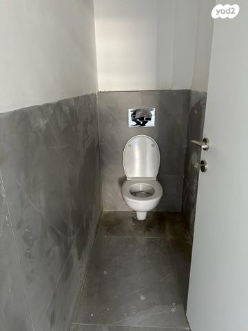 משרדים, הפרסה, עפולה