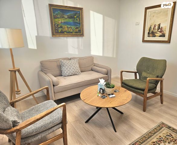 משרדים, יהוד מונוסון