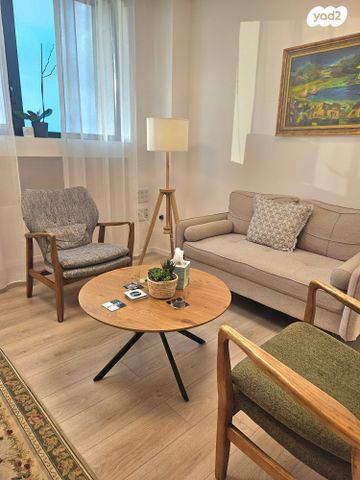 משרדים, יהוד מונוסון