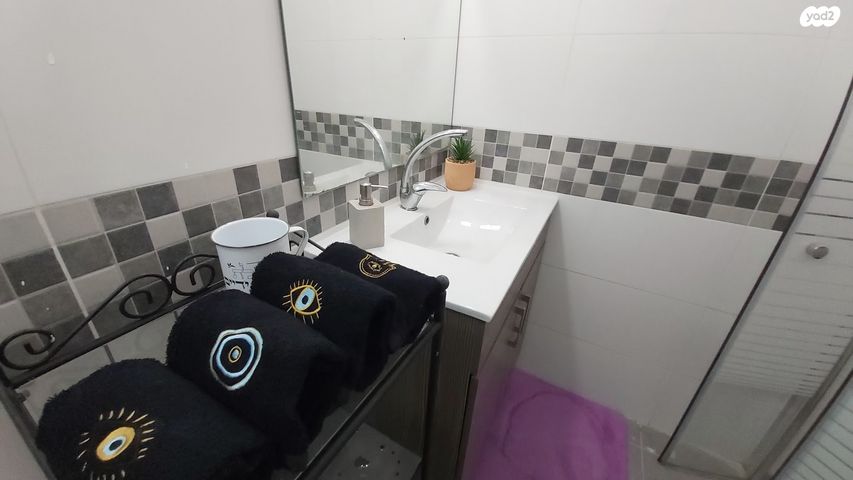 דירה, זלמן שז"ר 453, שכונה ותיקה - מרכז העיר, מעלות תרשיחא