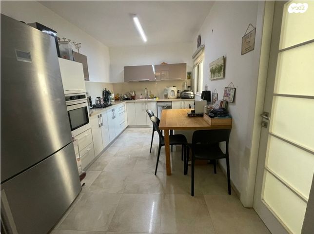 דירה, הפרדס, ארלוזורוב, כפר סבא