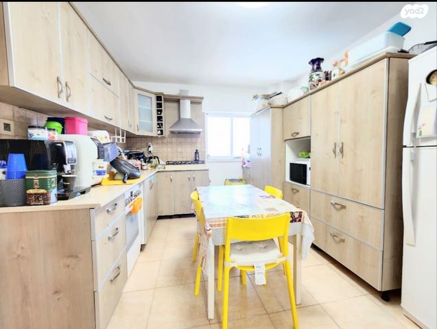 דירה, אסתר המלכה 3, יצחק רבין, מעלות תרשיחא