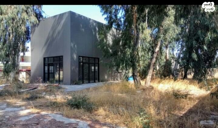 מבני תעשיה, דרך בר יהודה, אזור תעשיה, נשר