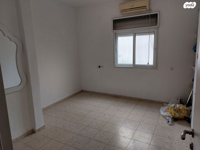 דופלקס, הרב עוזיאל, קרית מוצקין