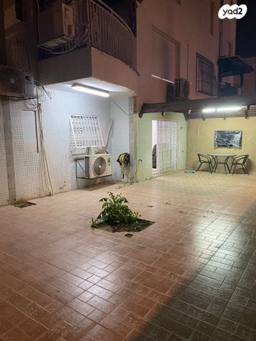 דירת גן, מרדכי מקלף, באר שבע