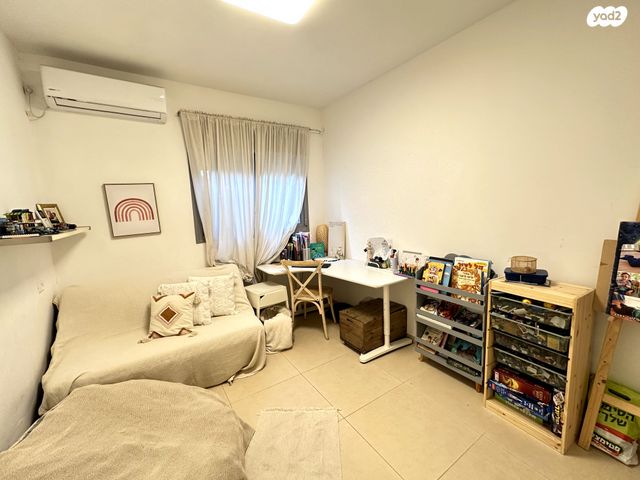 דו משפחתי, נחל געתון, ניל"י