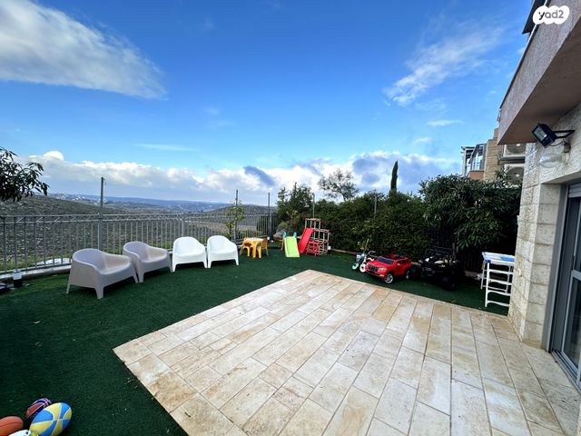 דו משפחתי, נחל געתון, ניל"י