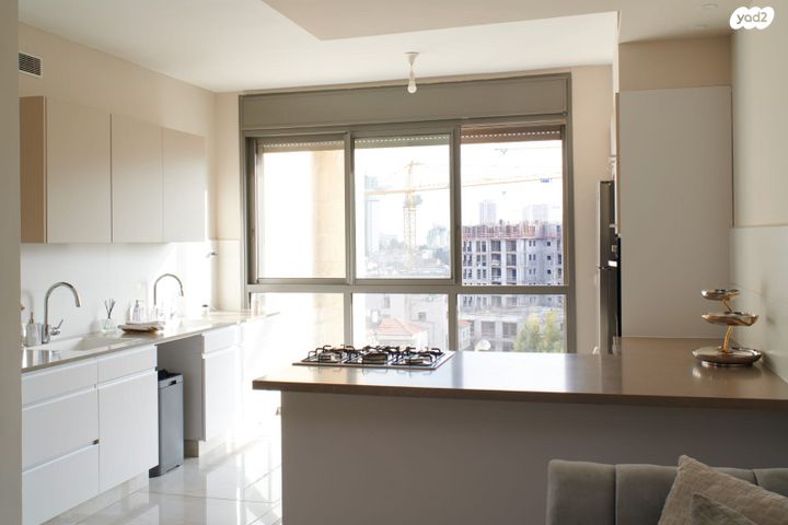 דירה, הרב חנינא שיף, ירושלים