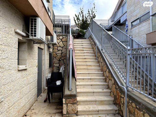 דו משפחתי, נחל געתון, ניל"י