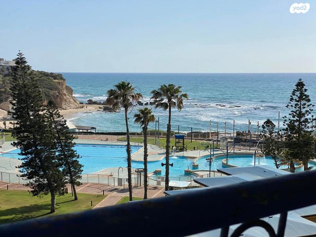 שדרות מנחם בגין 1