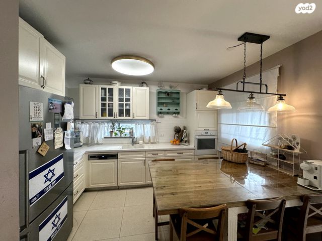 דו משפחתי, נחל געתון, ניל"י