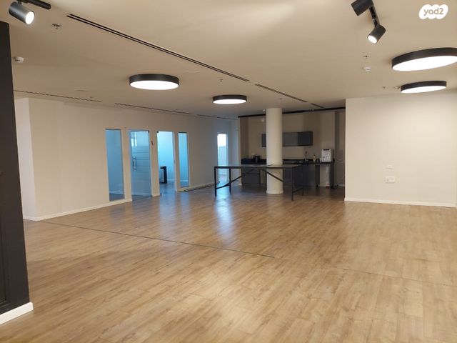 אולמות, לוד