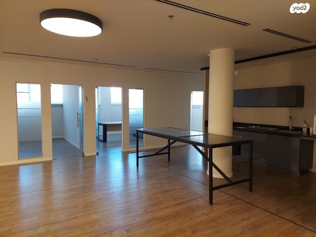 אולמות, לוד