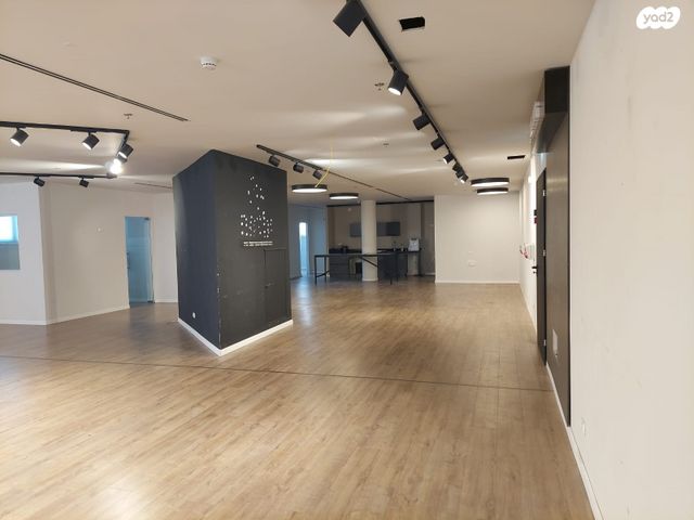 אולמות, לוד