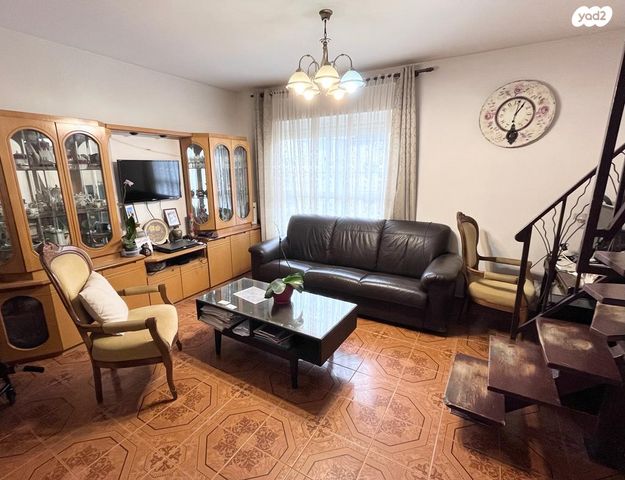 גג/ פנטהאוז, דן 3, גני אביב, לוד