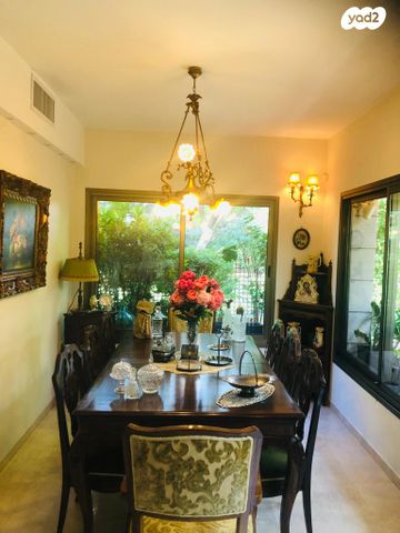 בית פרטי/ קוטג', קרית הפרחים - 2005, רעננה