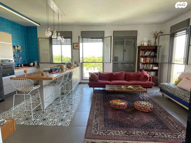 דירה, שם הגדולים, עג'מי, גבעת העליה, תל אביב יפו