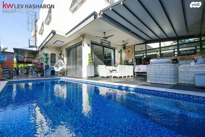 דו משפחתי, כפר יונה