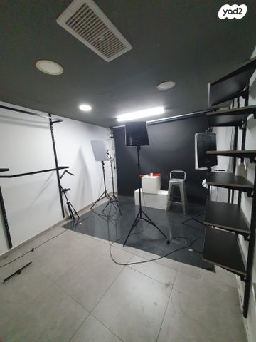 חנויות/ שטח מסחרי, שדרות הרצל, רמלה