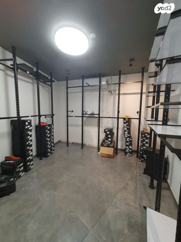 חנויות/ שטח מסחרי, שדרות הרצל, רמלה