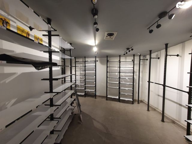 חנויות/ שטח מסחרי, שדרות הרצל, רמלה