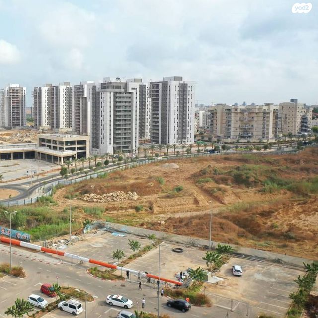 חנויות/ שטח מסחרי