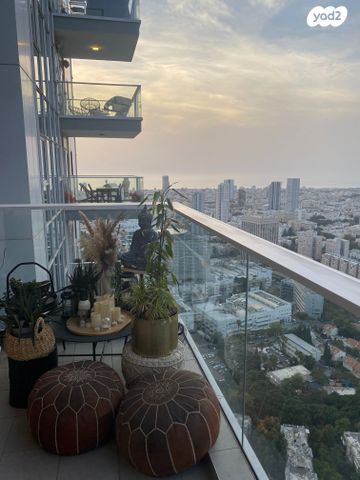 דירה, דרך מנחם בגין 144, מונטיפיורי, הרכבת, תל אביב יפו